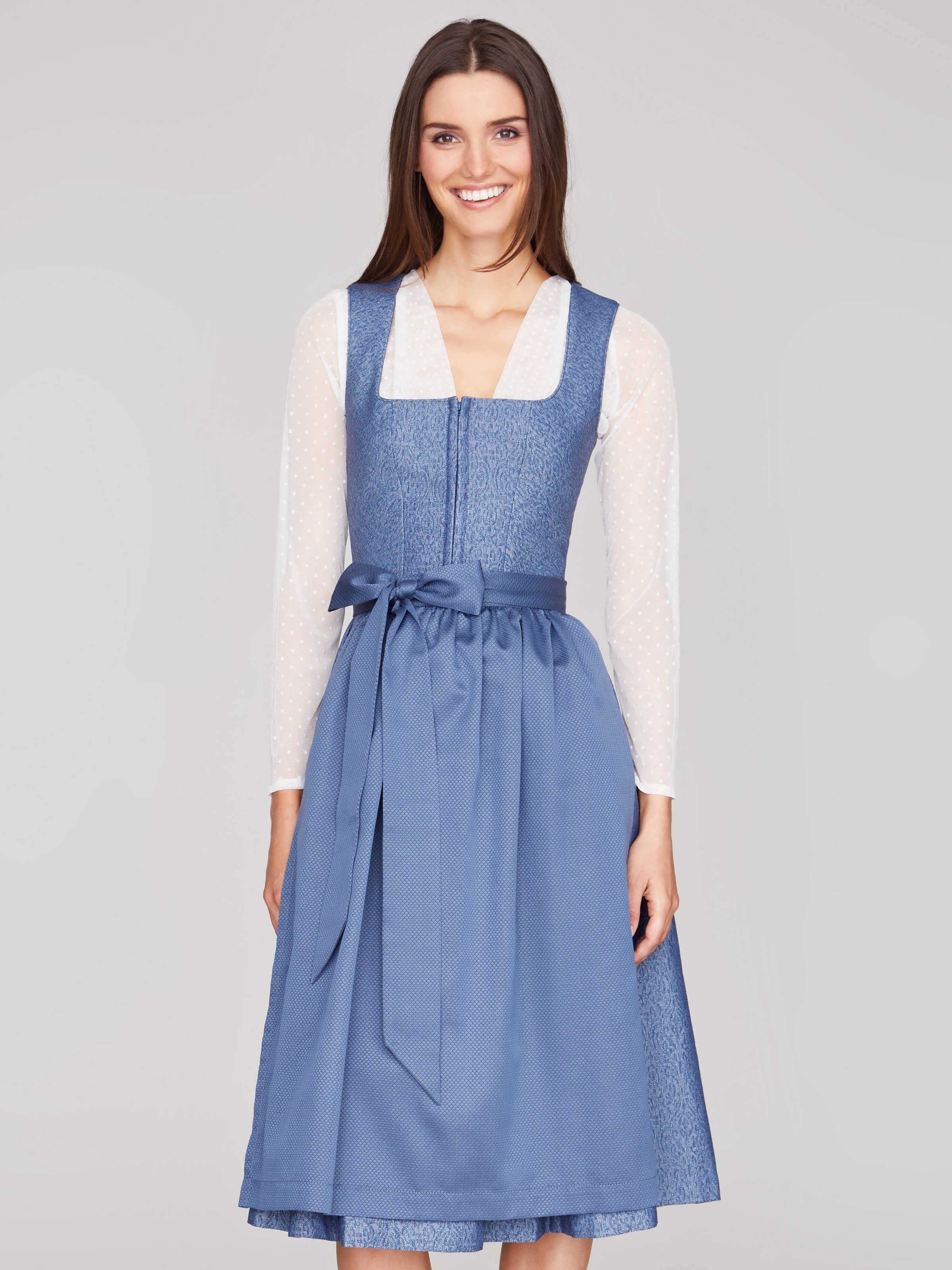 Cremeweiße Dirndlbluse Cremeweiße Dirndlbluse
