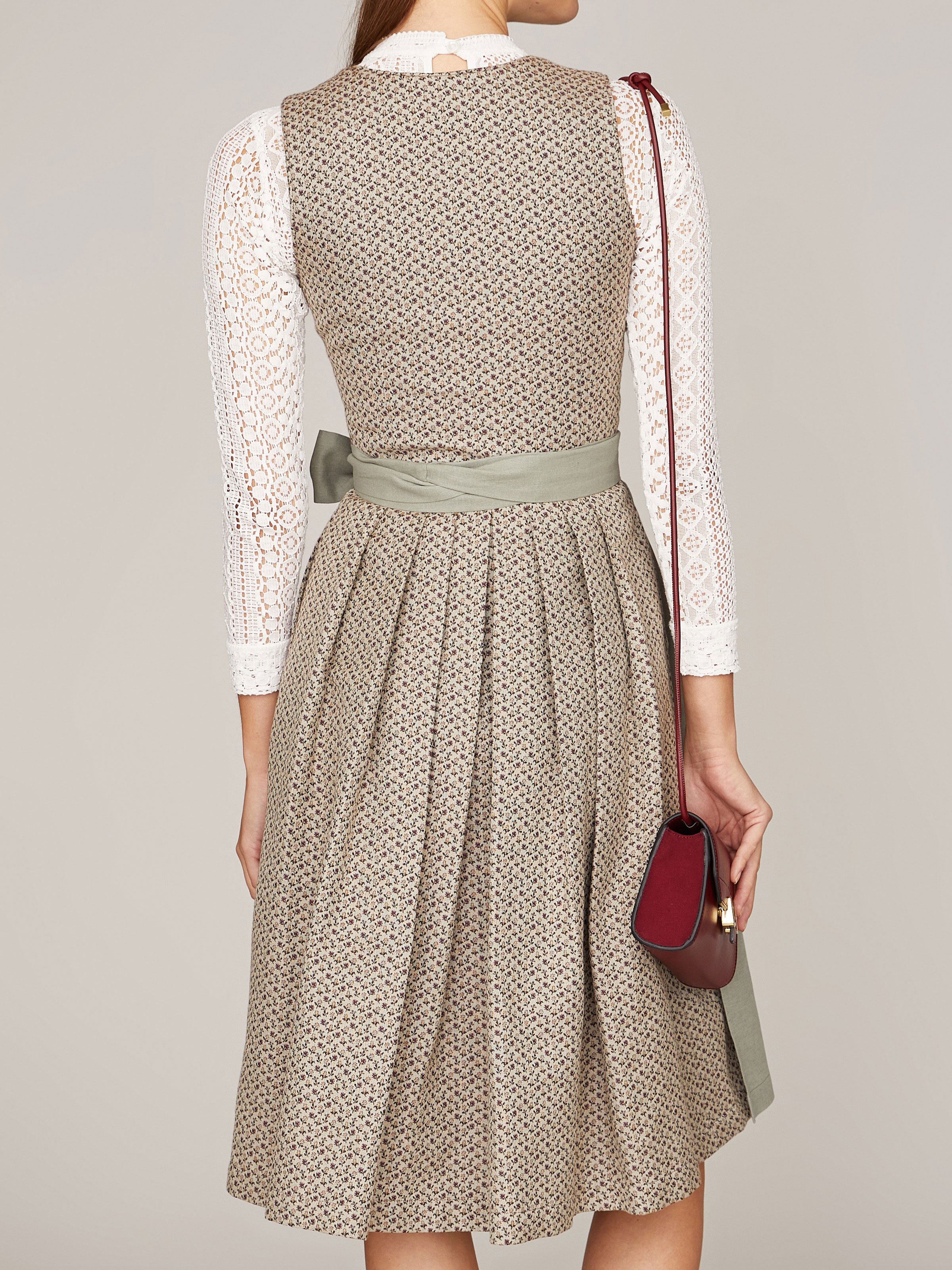 Grünes Dirndl Grünes Dirndl