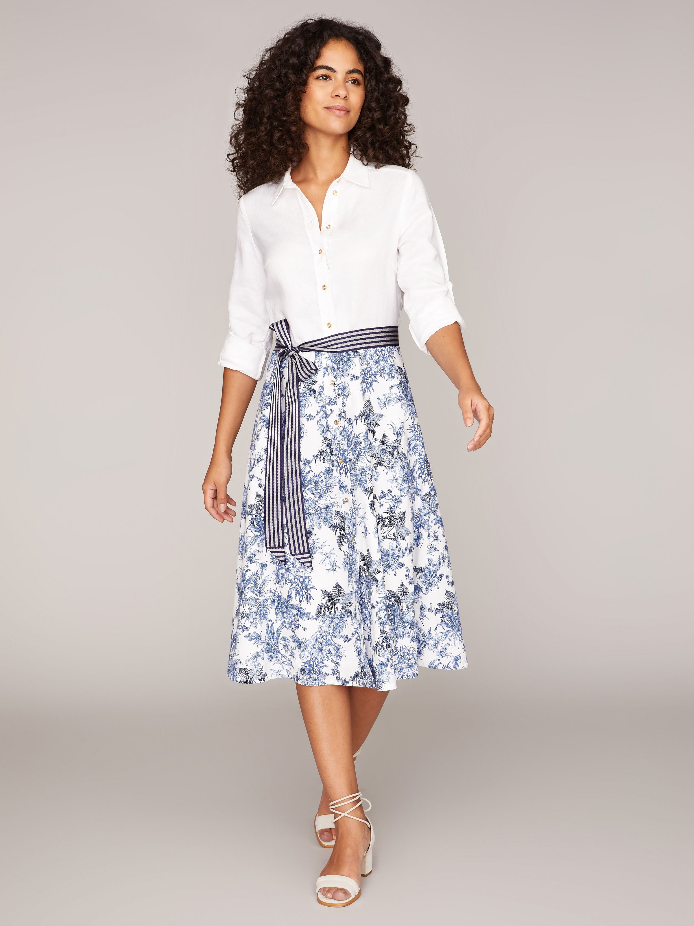 Weiß- blaues Kleid Weiß- blaues Kleid