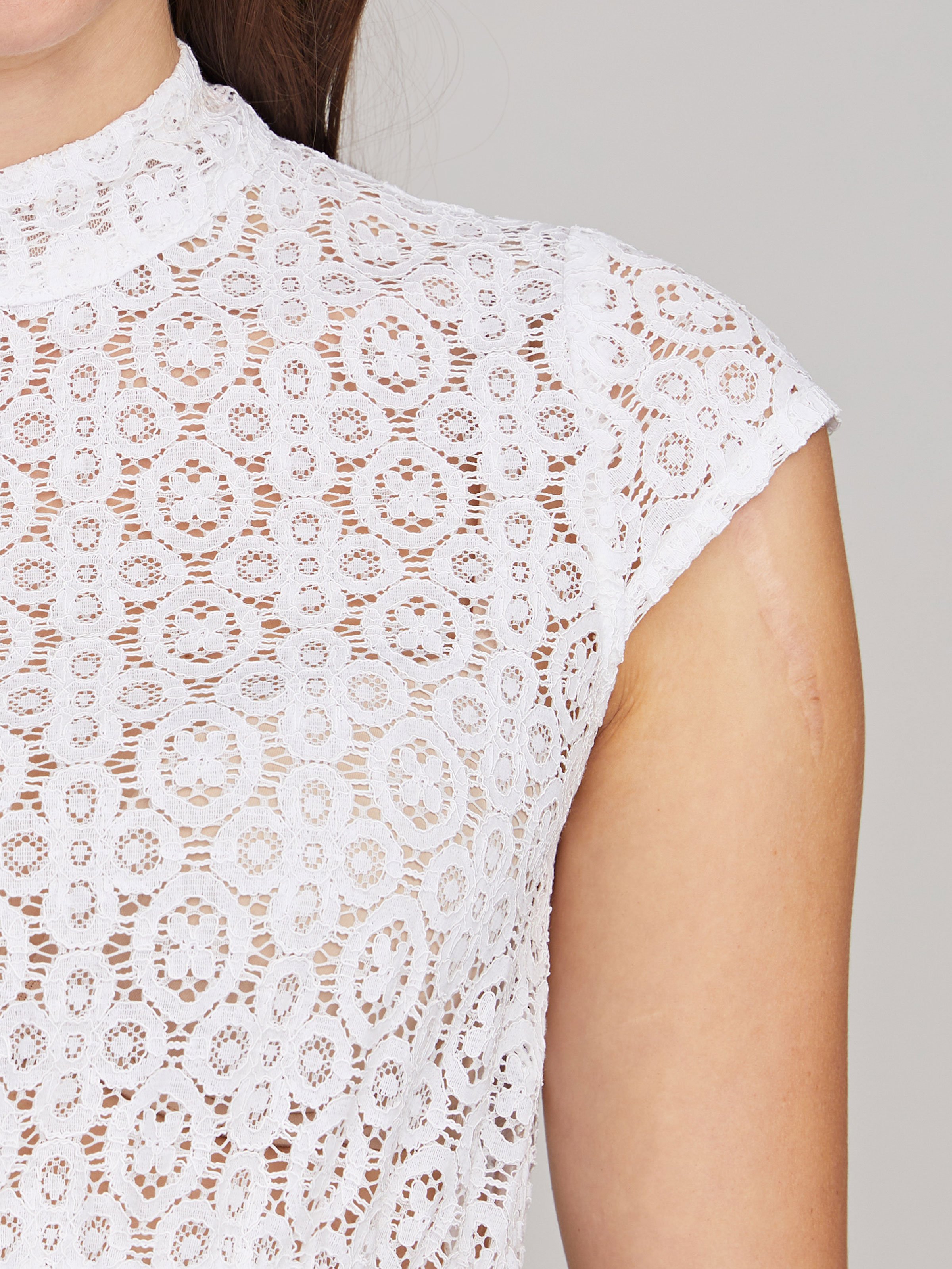 Dirndlbluse mit Flügelarm Dirndlbluse mit Flügelarm