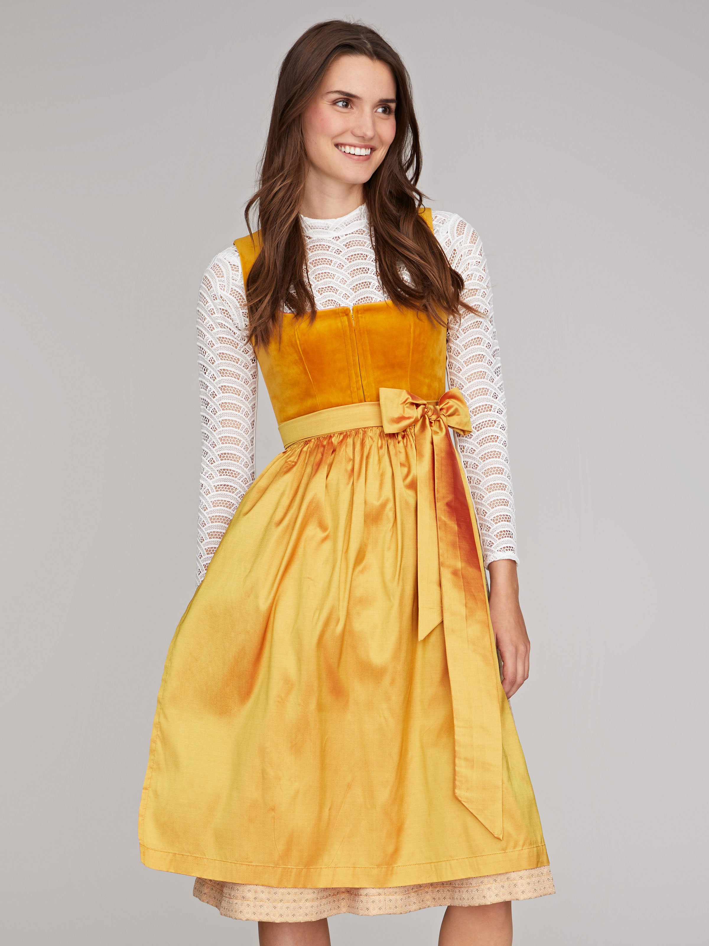Goldenes Dirndl Goldenes Dirndl