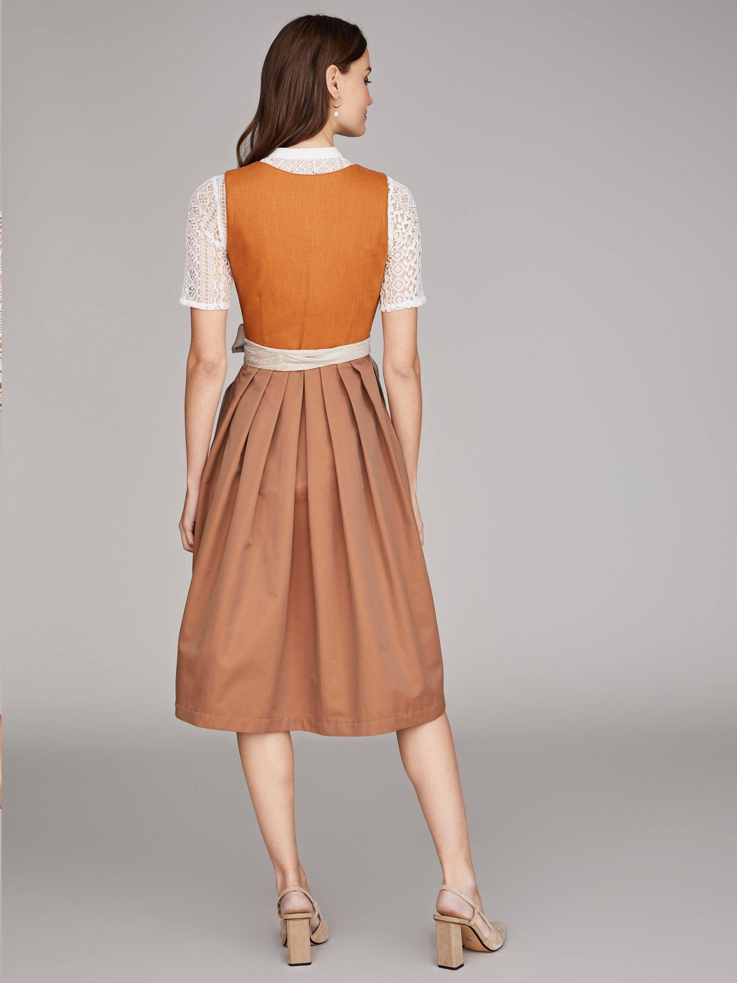 Rostbraunes Balkonett-Dirndl Rostbraunes Balkonett-Dirndl