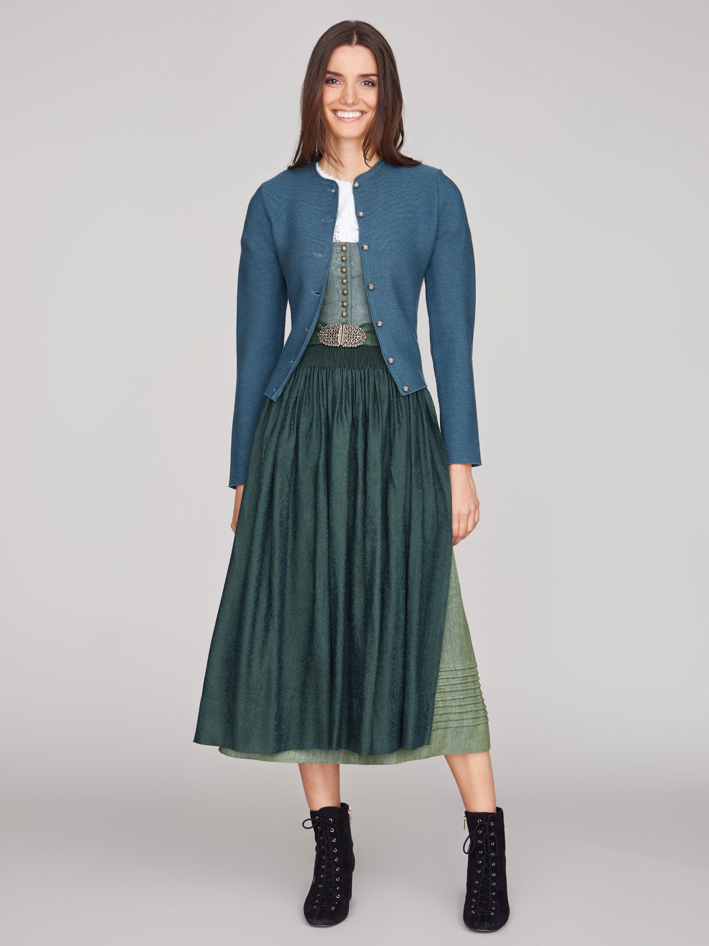 Stretch-Dirndl in Artischocke Stretch-Dirndl in Artischocke