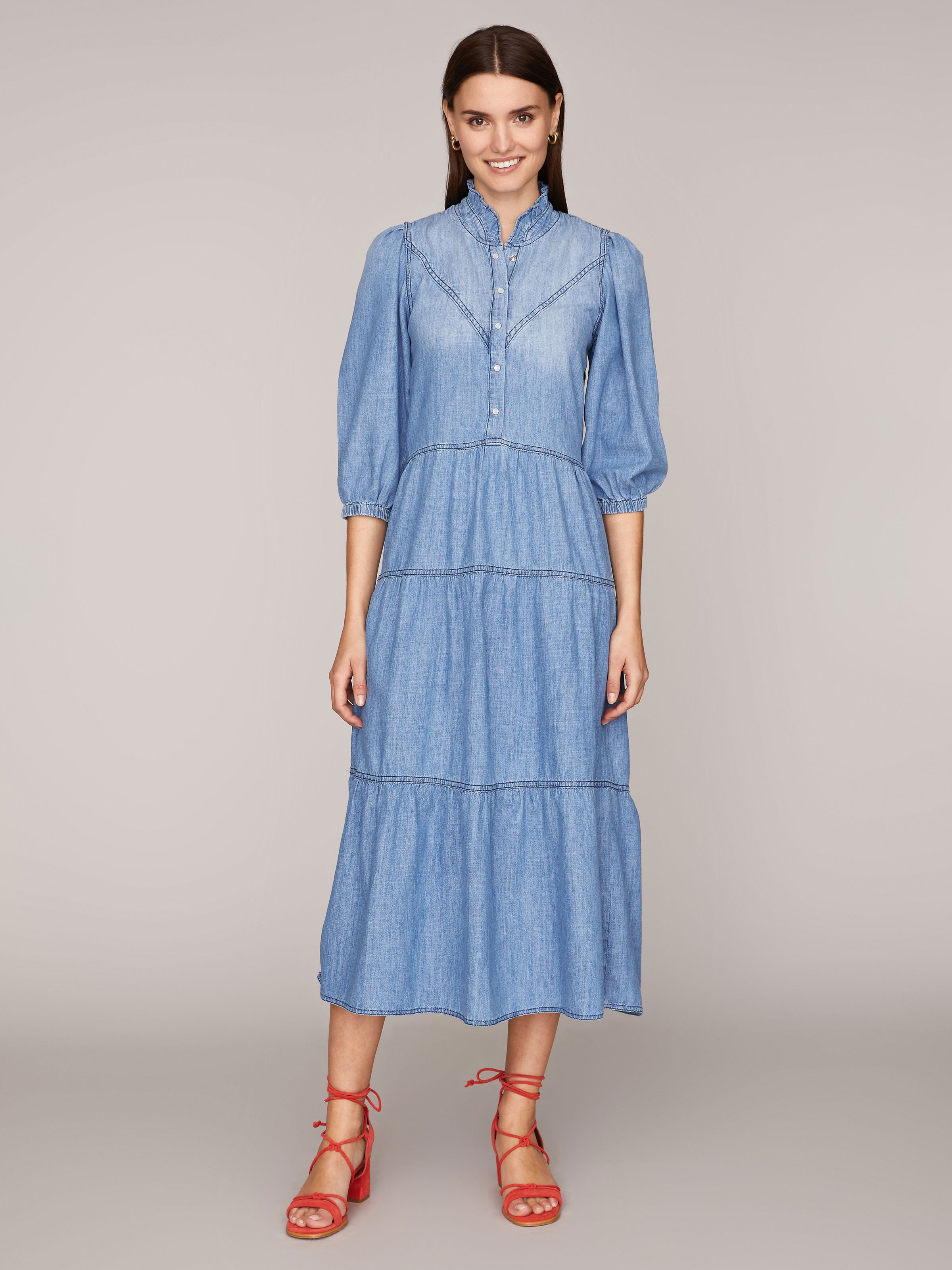 Langes Kleid in Denim-Optik Langes Kleid in Denim-Optik