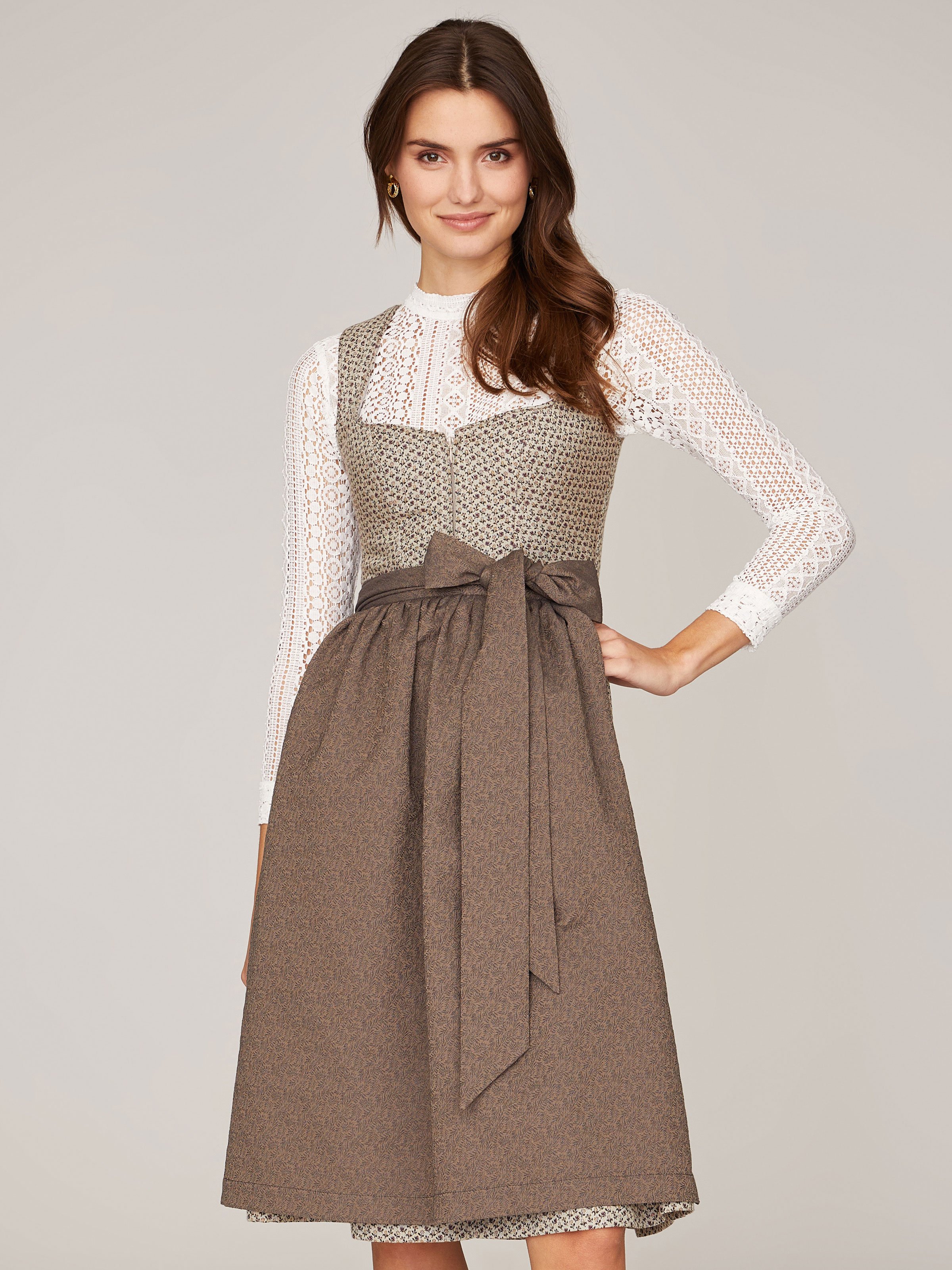 Grünes Dirndl Grünes Dirndl