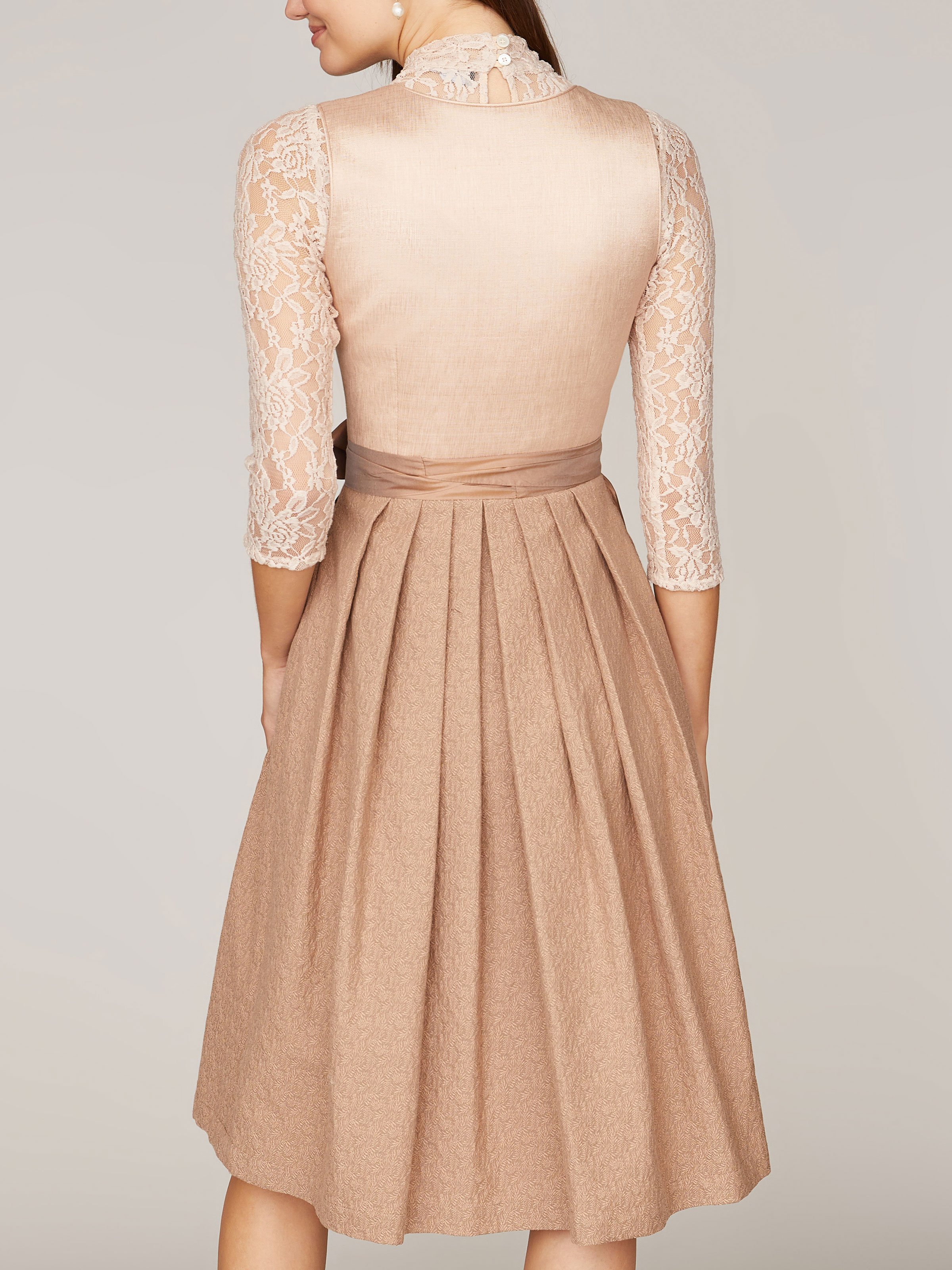 Rosé-Goldenes Dirndl Rosé-Goldenes Dirndl