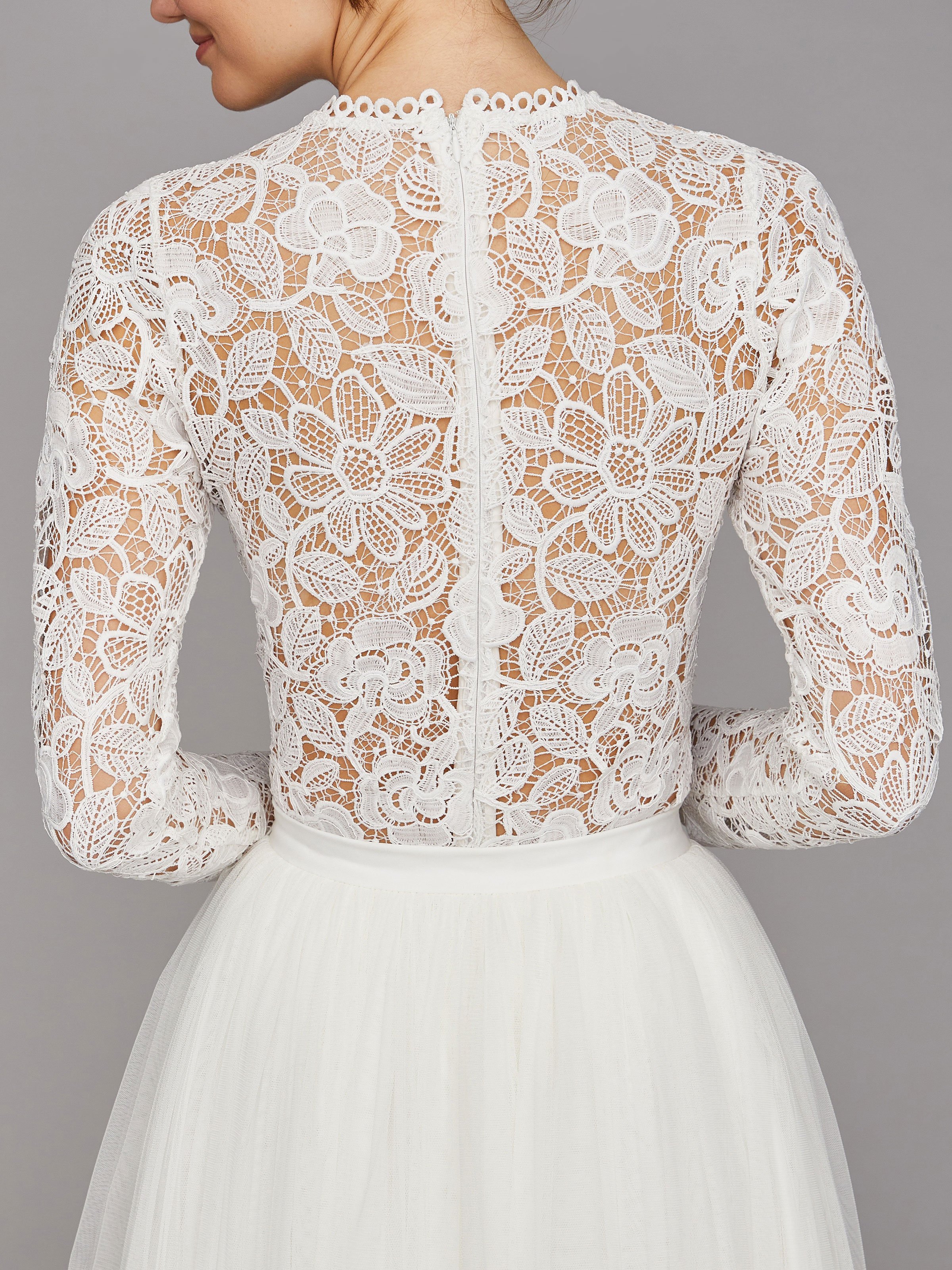 Langärmliger Braut-Body mit Blumen-Spitze Langärmliger Braut-Body mit Blumen-Spitze