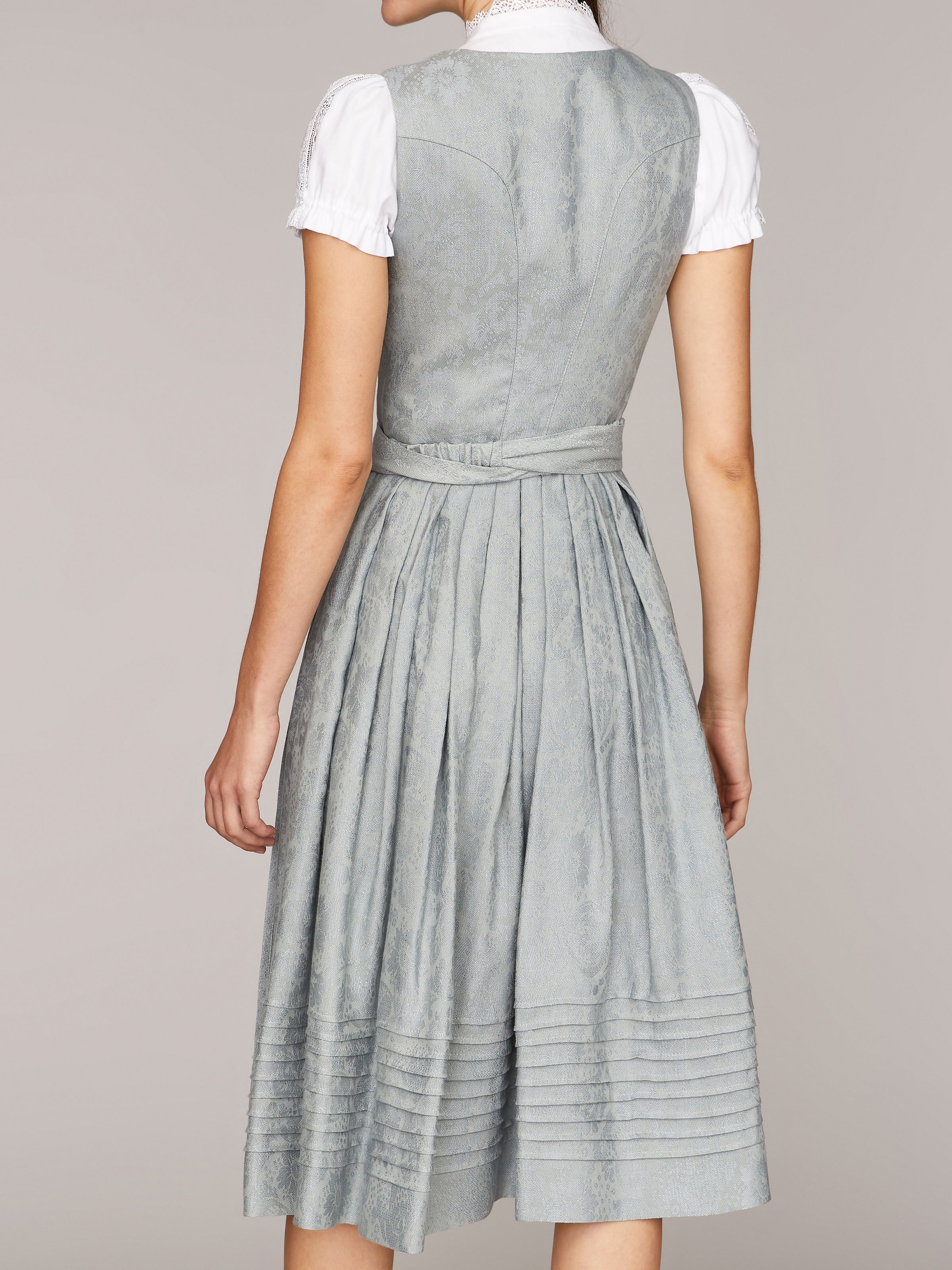 Grünes Dirndl Grünes Dirndl