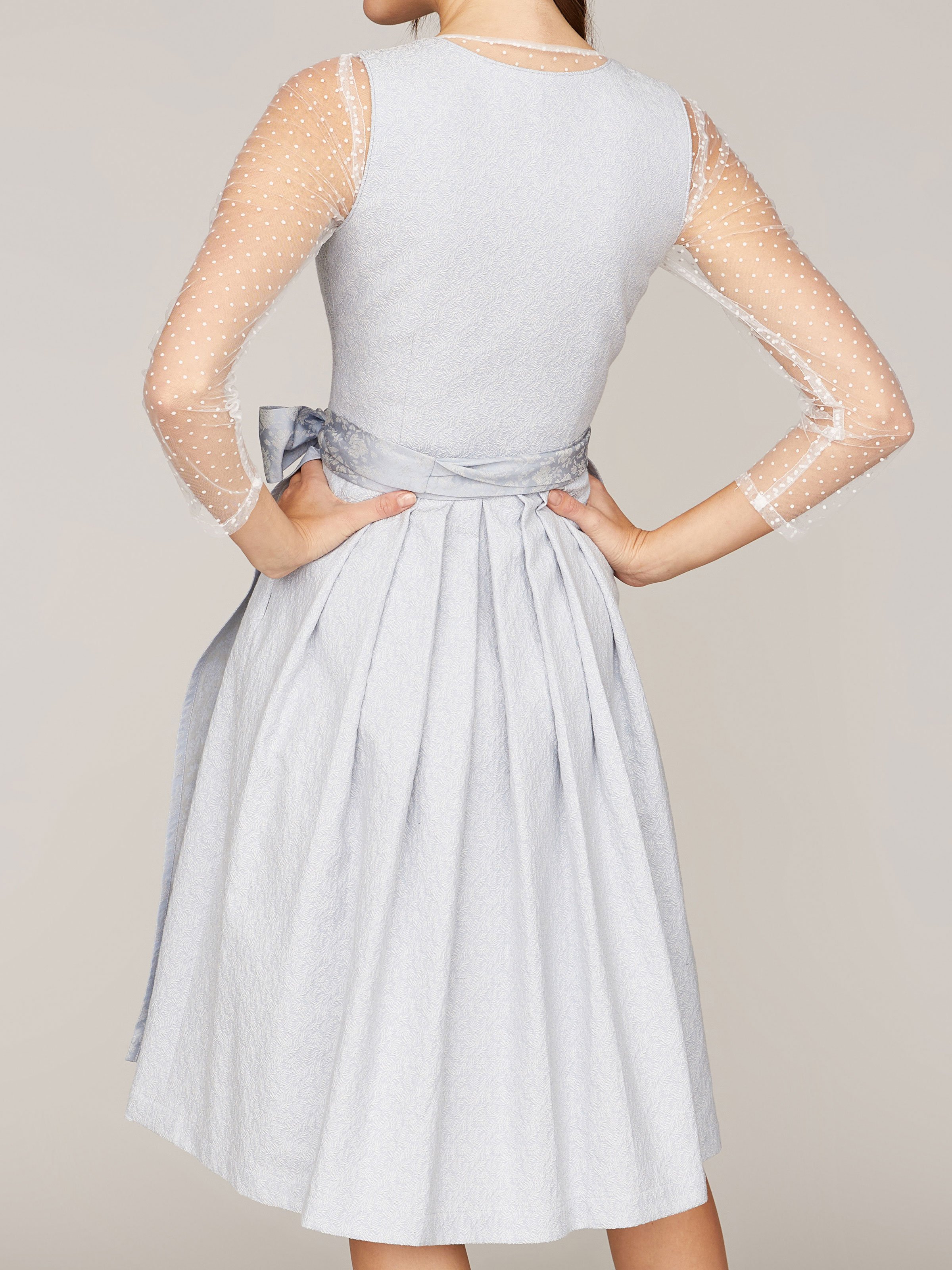 Hellblaues Dirndl Hellblaues Dirndl