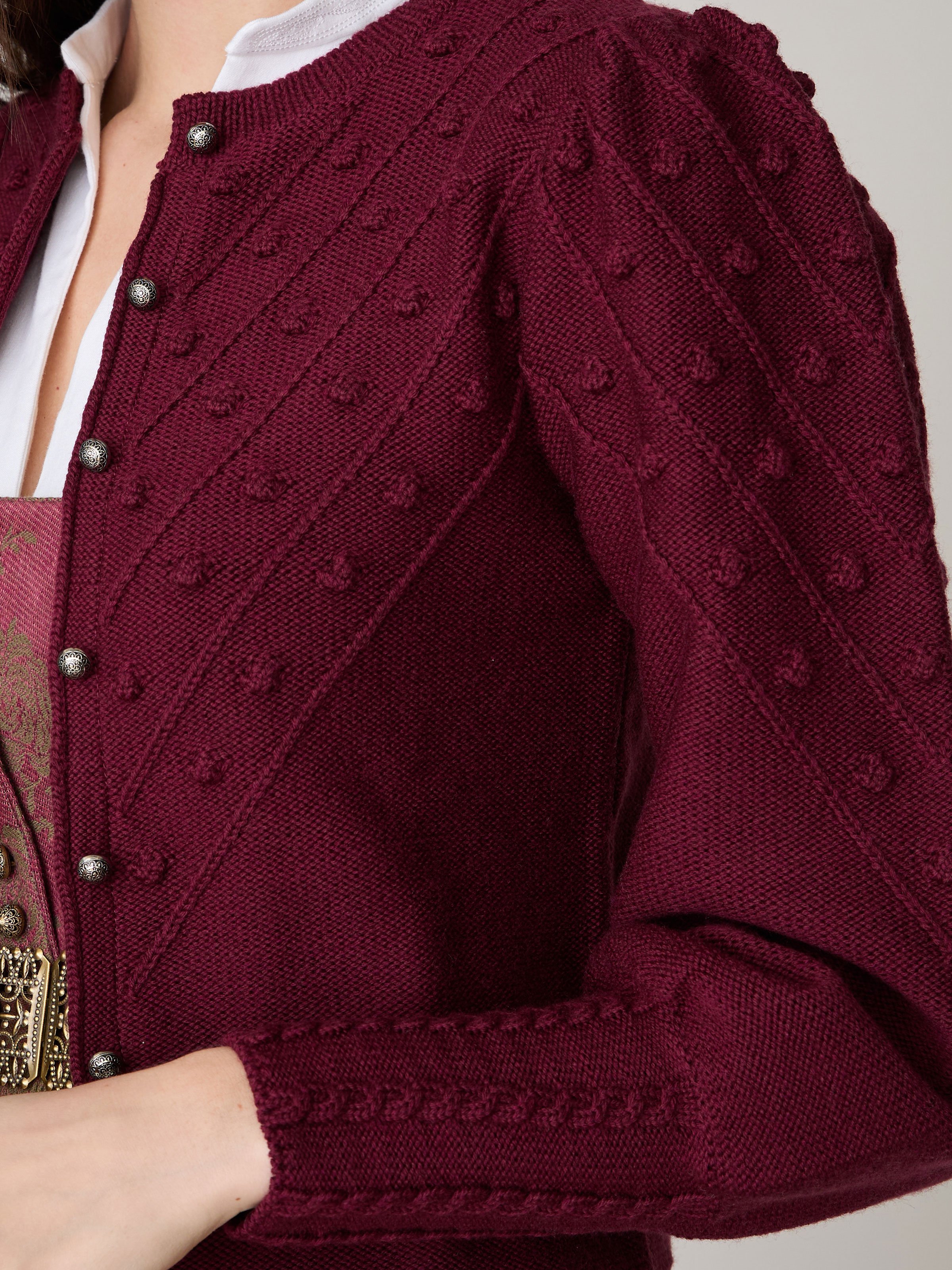 Weinrote Strickjacke mit Puffarm LIMBERRY