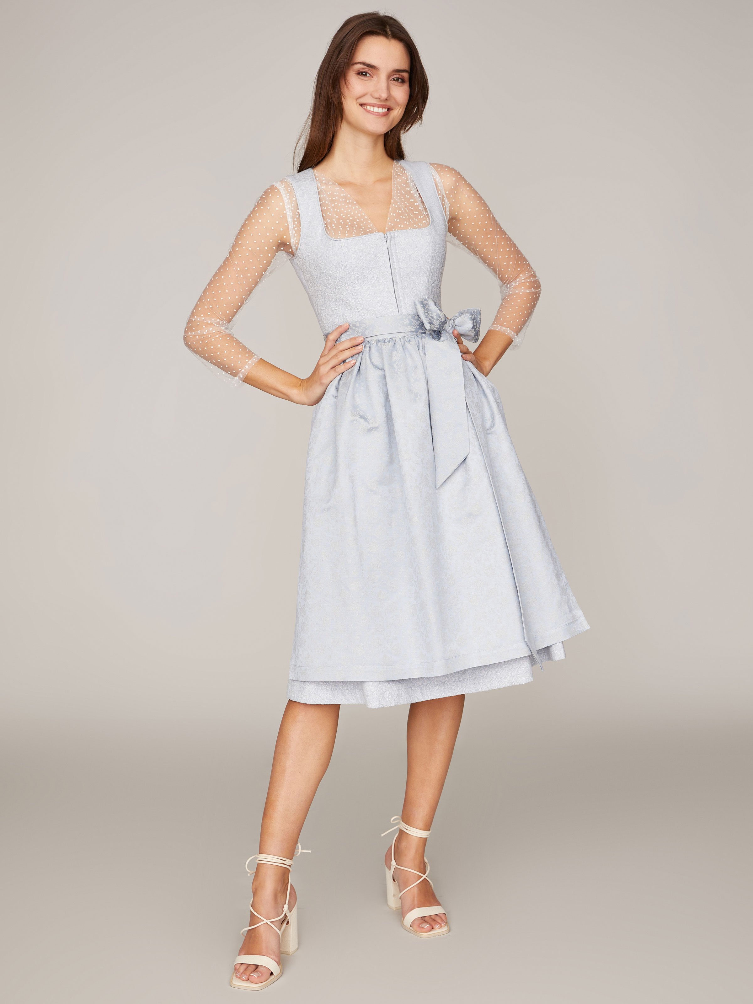 Hellblaues Dirndl Hellblaues Dirndl
