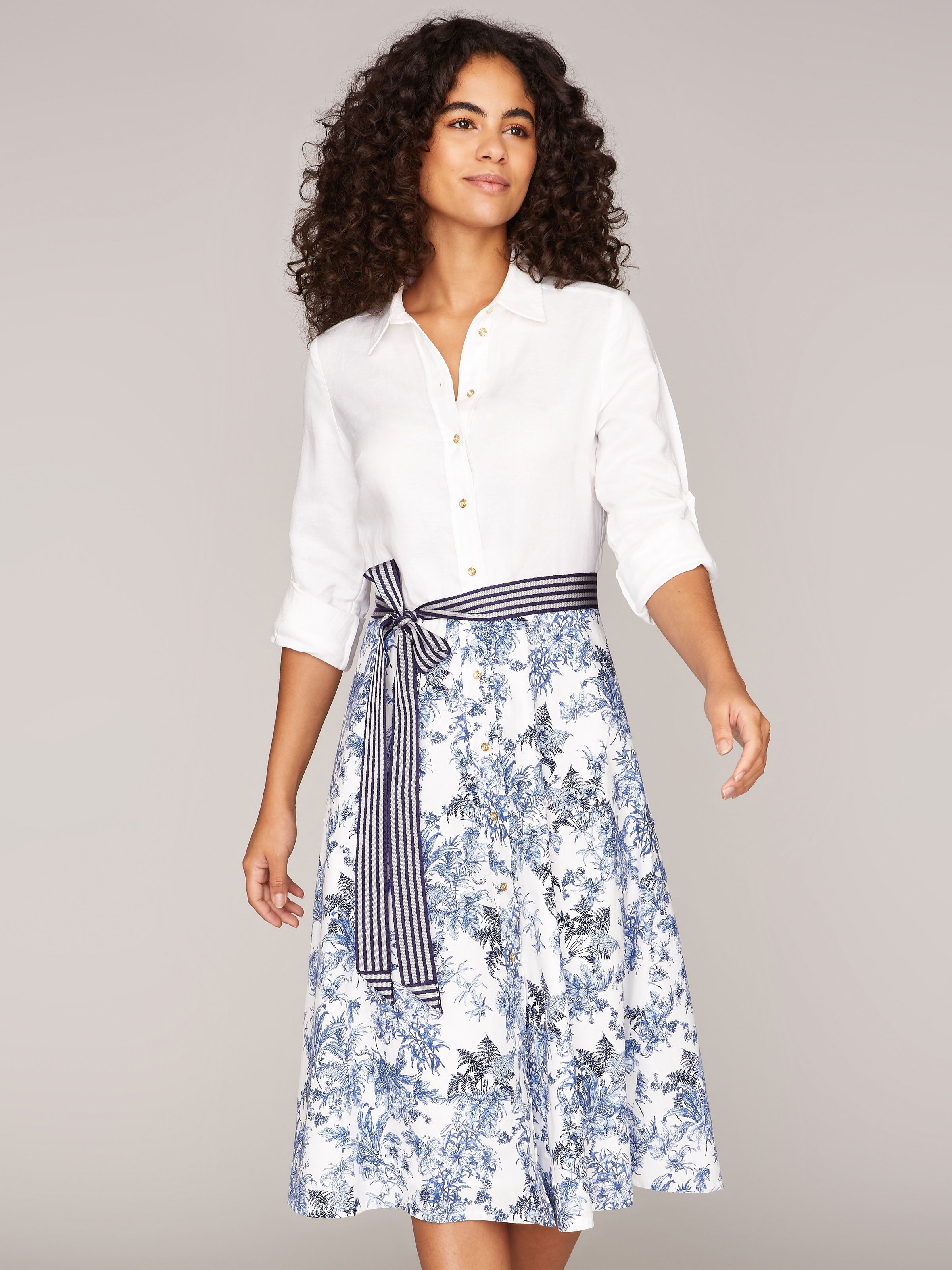 Weiß- blaues Kleid Weiß- blaues Kleid