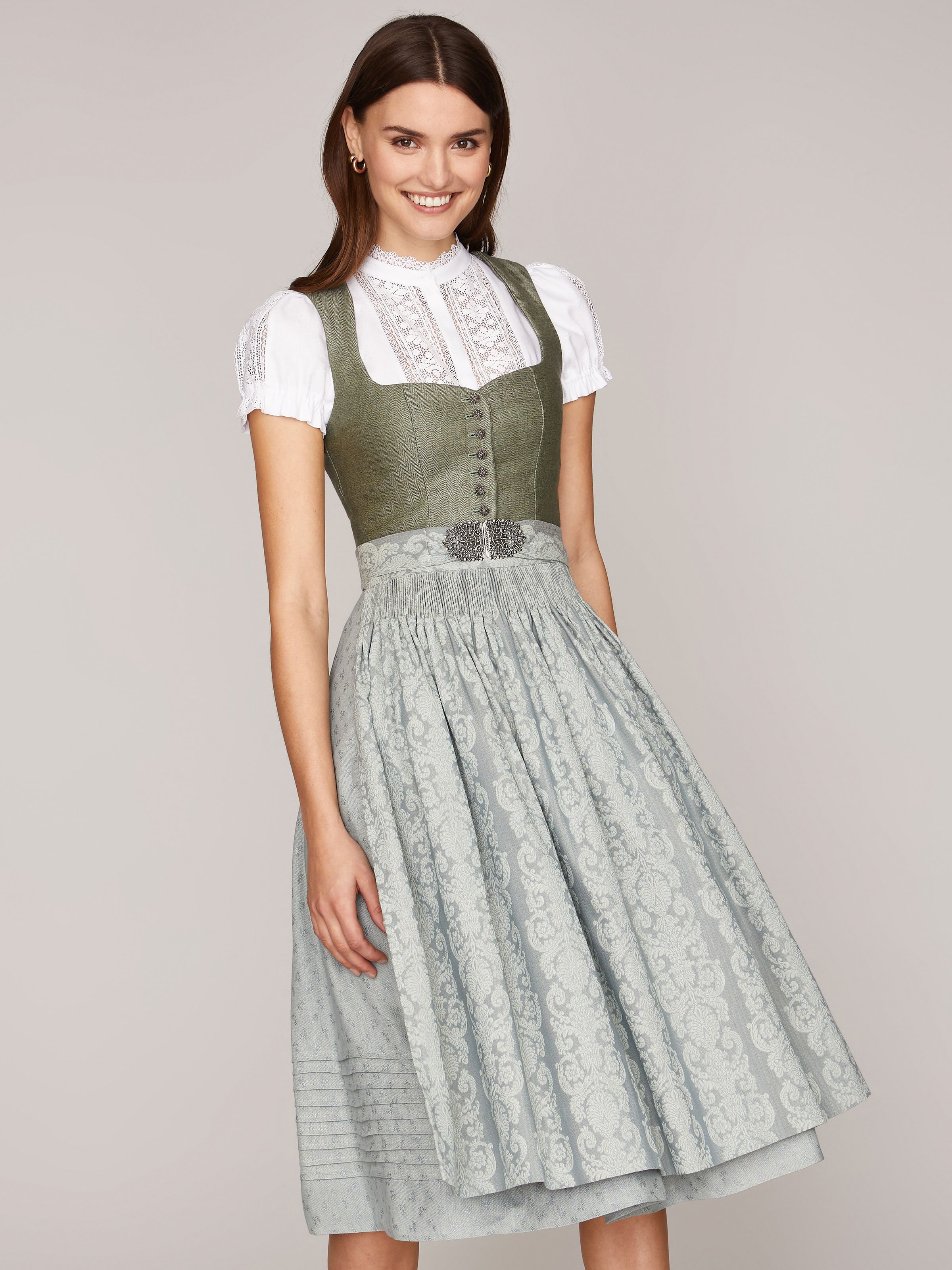 Hellgrünes Dirndl Hellgrünes Dirndl
