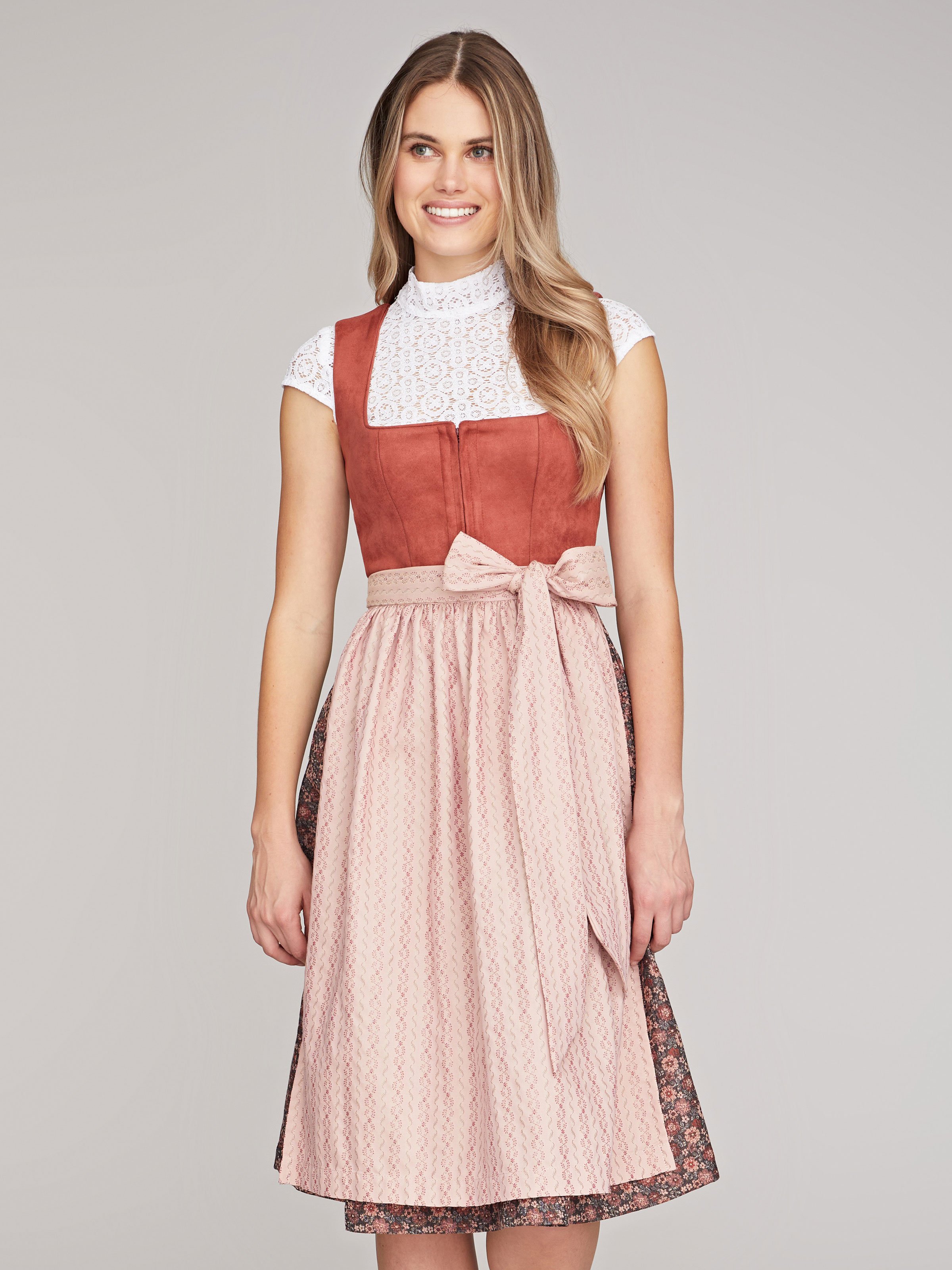 Kupfer-farbenes Dirndl mit Mieder aus Veloursleder-Optik Kupfer-farbenes Dirndl mit Mieder aus Veloursleder-Optik
