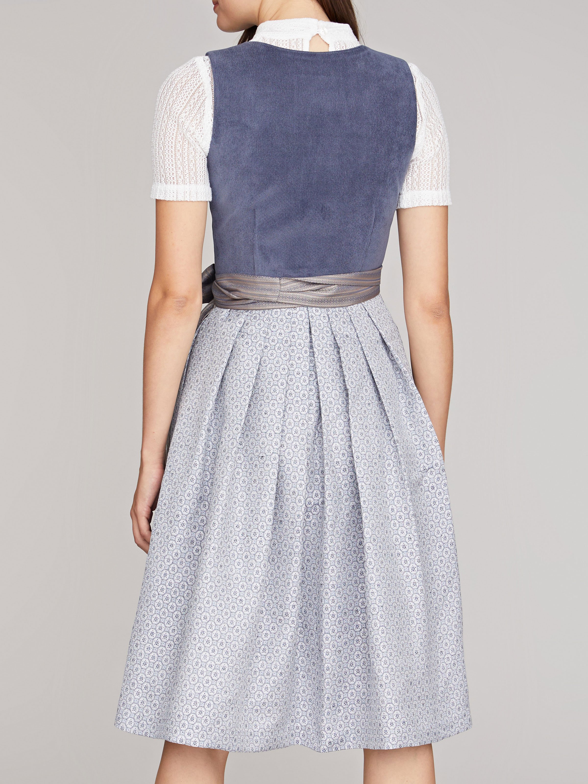 Blaues Dirndl mit Cord-Mieder Blaues Dirndl mit Cord-Mieder