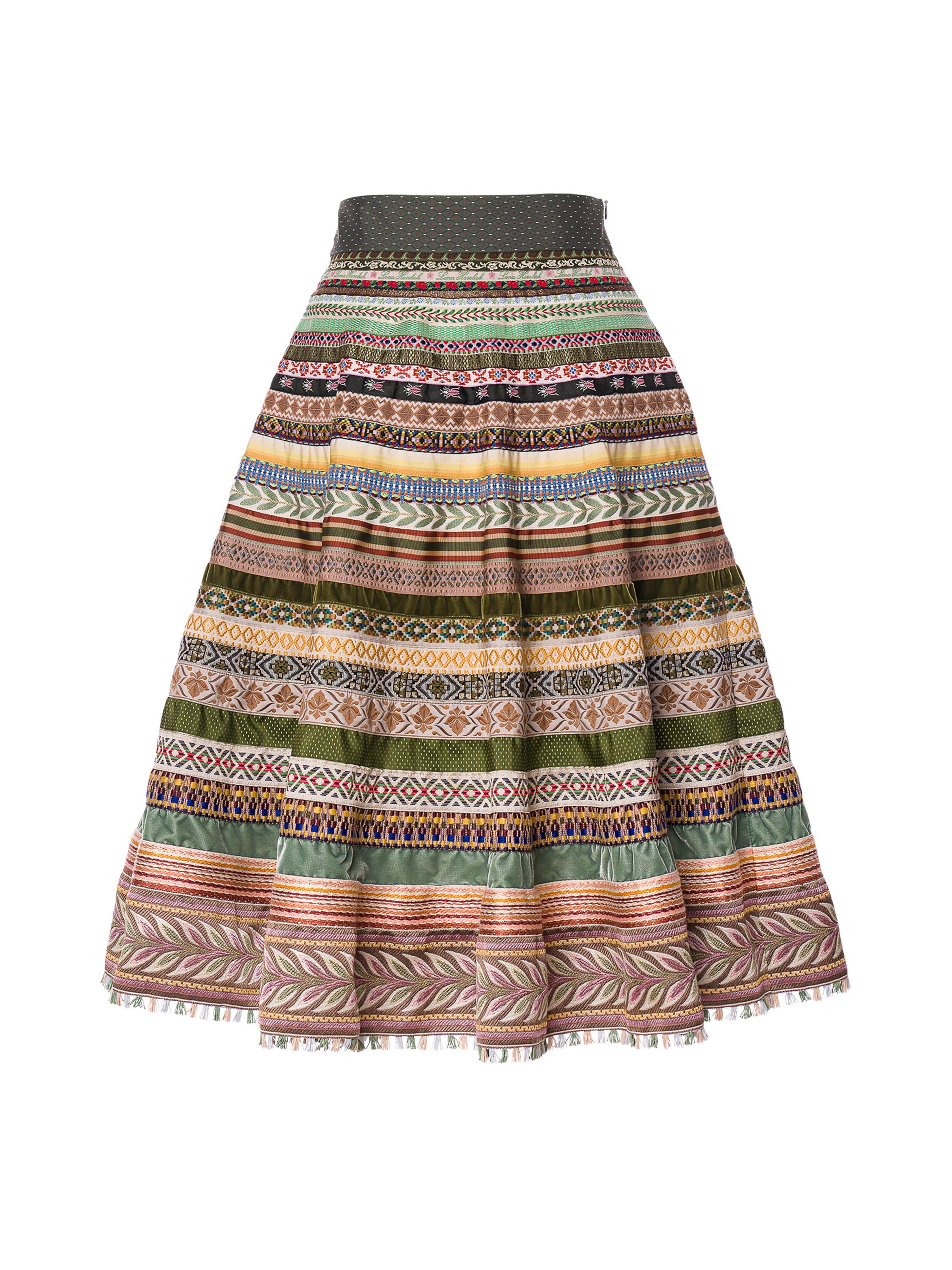 Kokraklari va oglini korsatdi