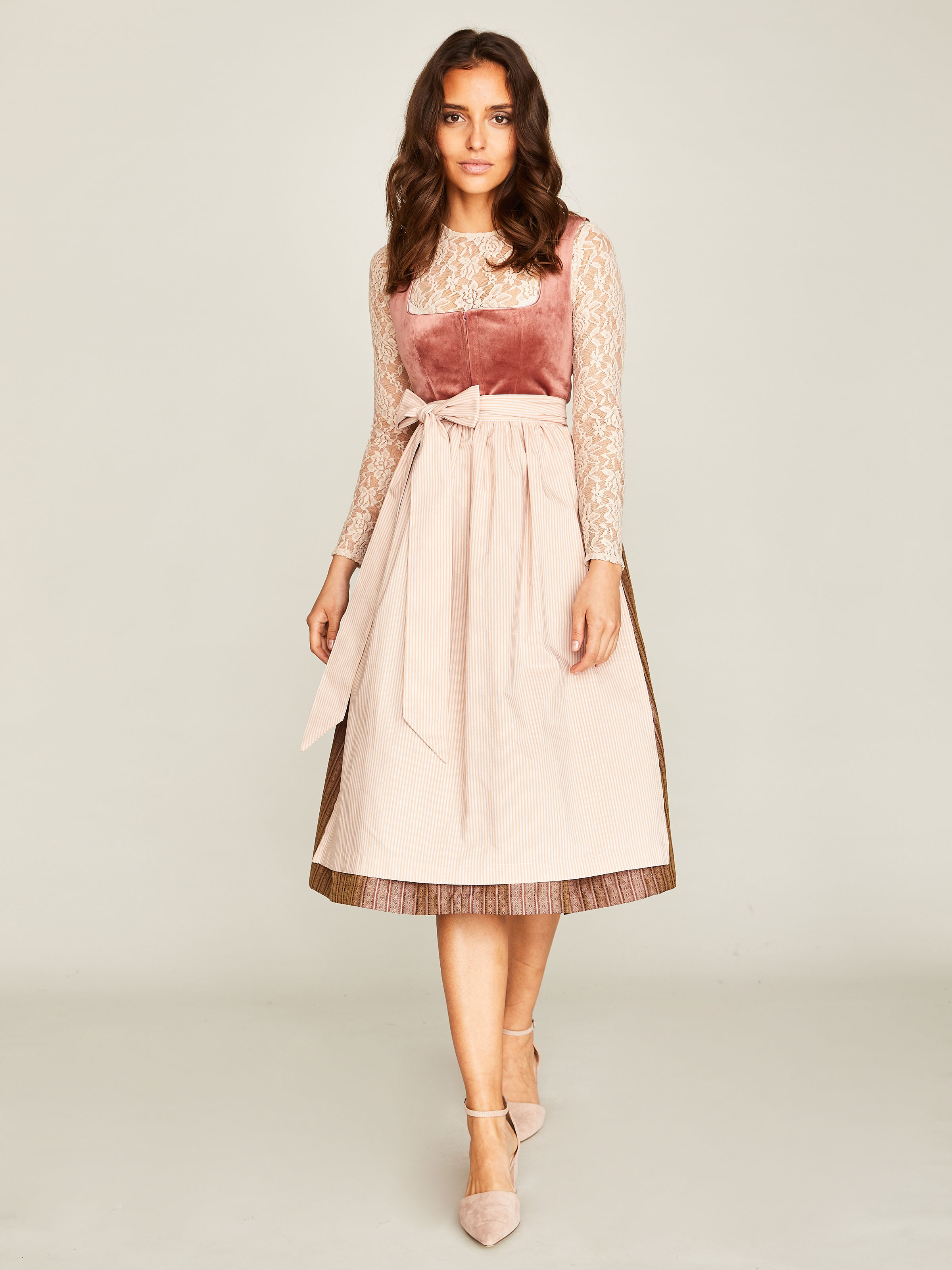 Pflaumenfarbenes Dirndl - IMANI ROSEWOOD Pflaumenfarbenes Dirndl - IMANI ROSEWOOD