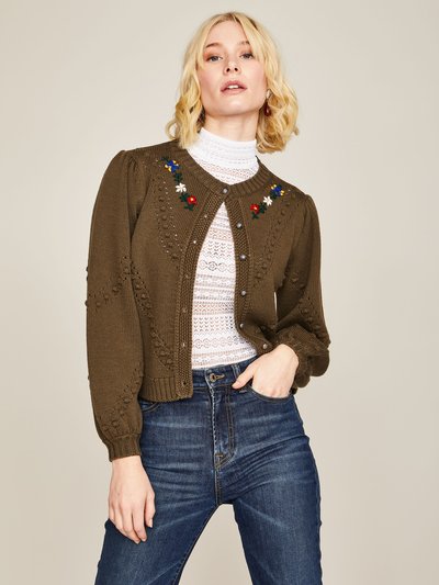 Strickjacke in Moosgrün mit Blumenstickerei