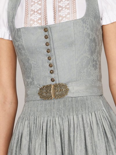 Grünes Dirndl Grünes Dirndl