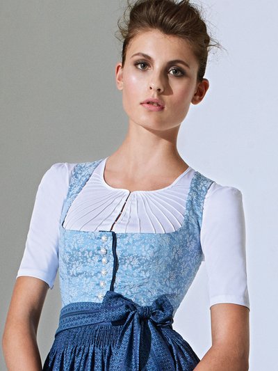 Schlichte weiße Dirndlbluse