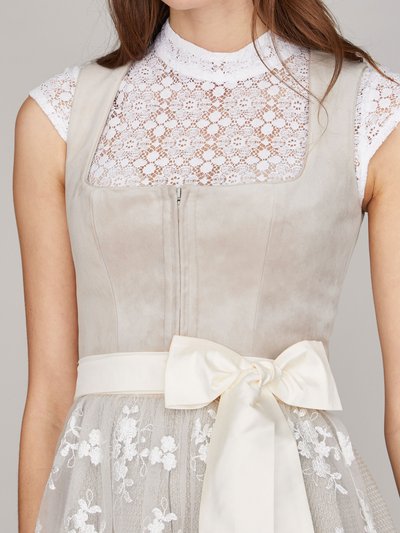 Beiges Samtdirndl Beiges Samtdirndl