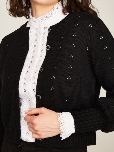 Strickjacke mit Lochmuster