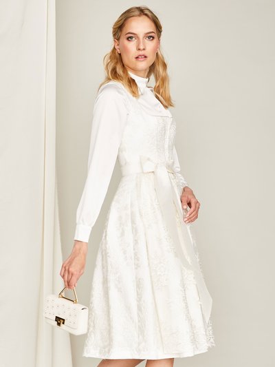 Cremeweißes Hochzeits-Dirndl