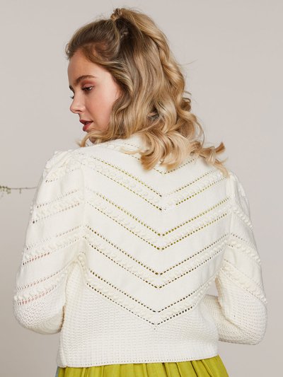 Kuschelige Strickjacke in Cremeweiß