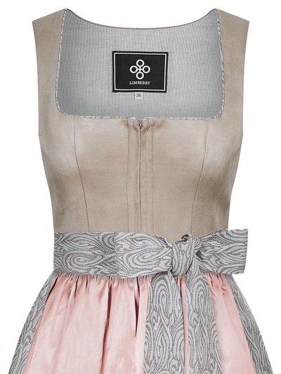 Hellbeiges Dirndl im Animalprint Hellbeiges Dirndl im Animalprint