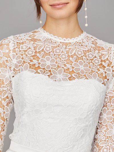 Langärmliger Braut-Body aus Blumen-Spitze Langärmliger Braut-Body aus Blumen-Spitze