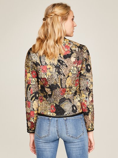 Steppjacke mit Blumenmuster und Goldknöpfen Steppjacke mit Blumenmuster und Goldknöpfen