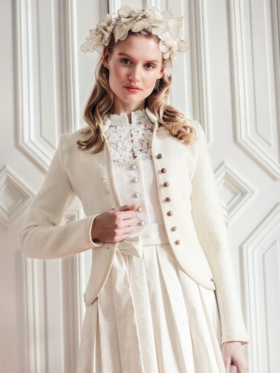 Hochzeits-Dirndl in Champagner Hochzeits-Dirndl in Champagner