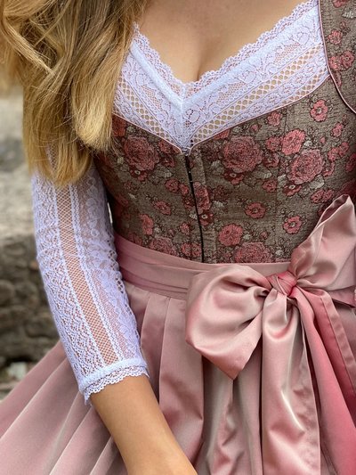Goldfarbenes Dirndl