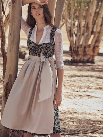 Schwarzes Dirndl mit weißem Palmenmuster