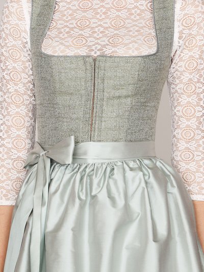 Mintfarbenes Dirndl mit Balkonette-Ausschnitt Mintfarbenes Dirndl mit Balkonette-Ausschnitt