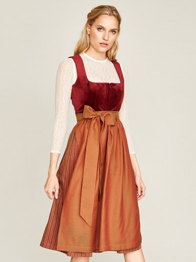 Weiße Dirndlbluse mit dreiviertel Ärmel