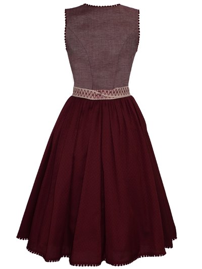 Leinen-Dirndl in Beere