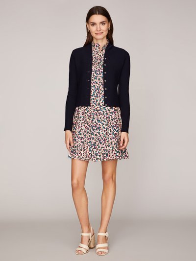 Kurzes Kleid mit Blumenmuster Kurzes Kleid mit Blumenmuster