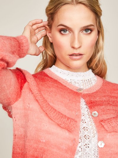 Moderne Strickjacke in Koralle Moderne Strickjacke in Koralle