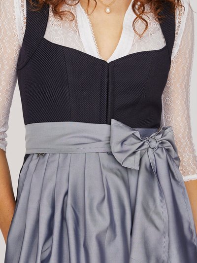 Nachtblaues Dirndl mit eisblauer Schürze Nachtblaues Dirndl mit eisblauer Schürze