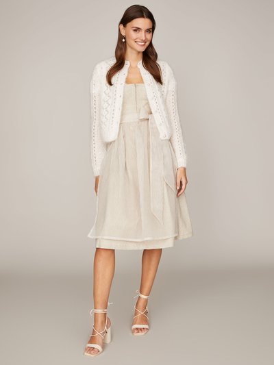 Beigefarbenes Dirndl Beigefarbenes Dirndl