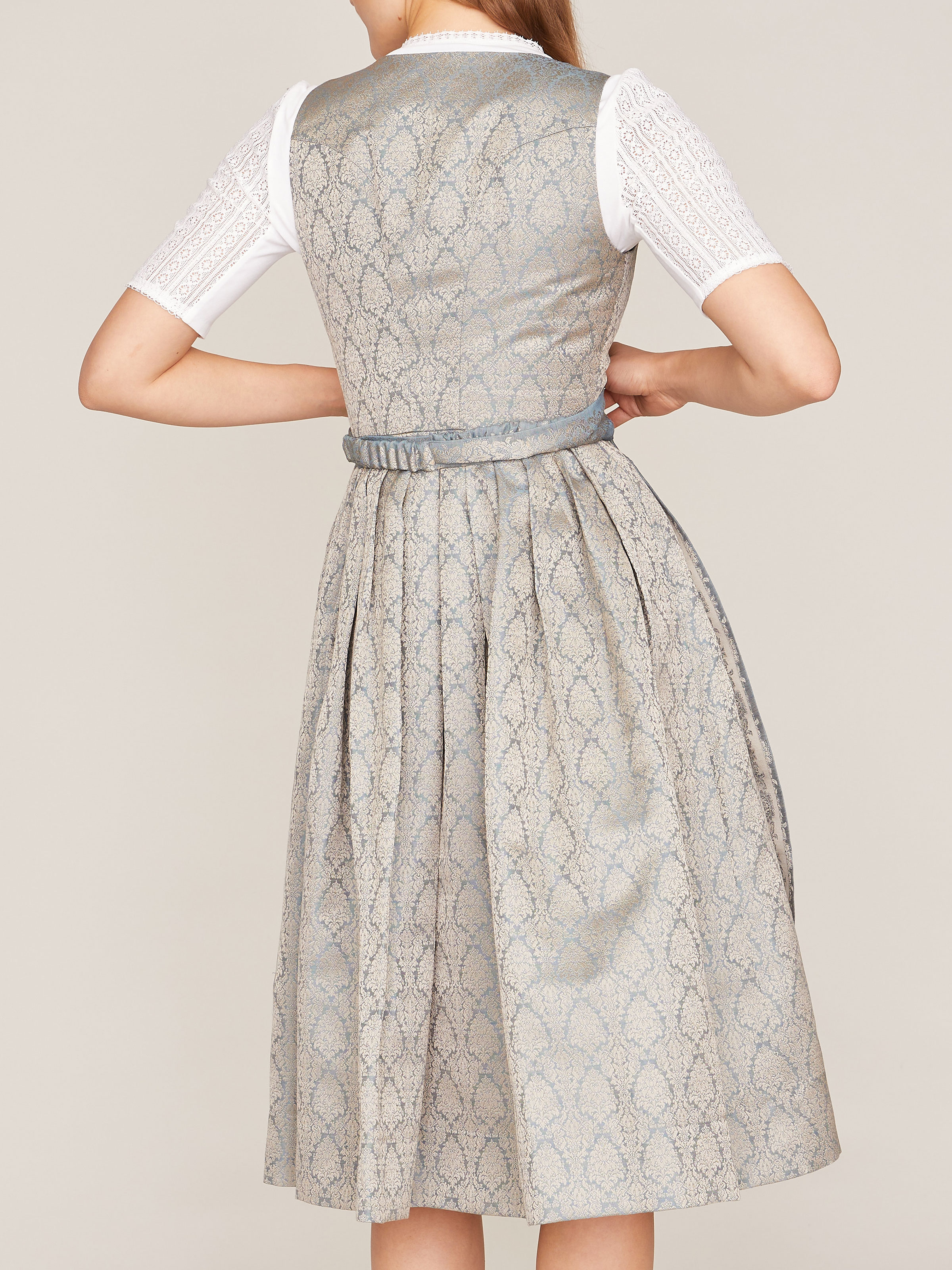 Dirndl in Metallic-Blau Dirndl in Metallic-Blau