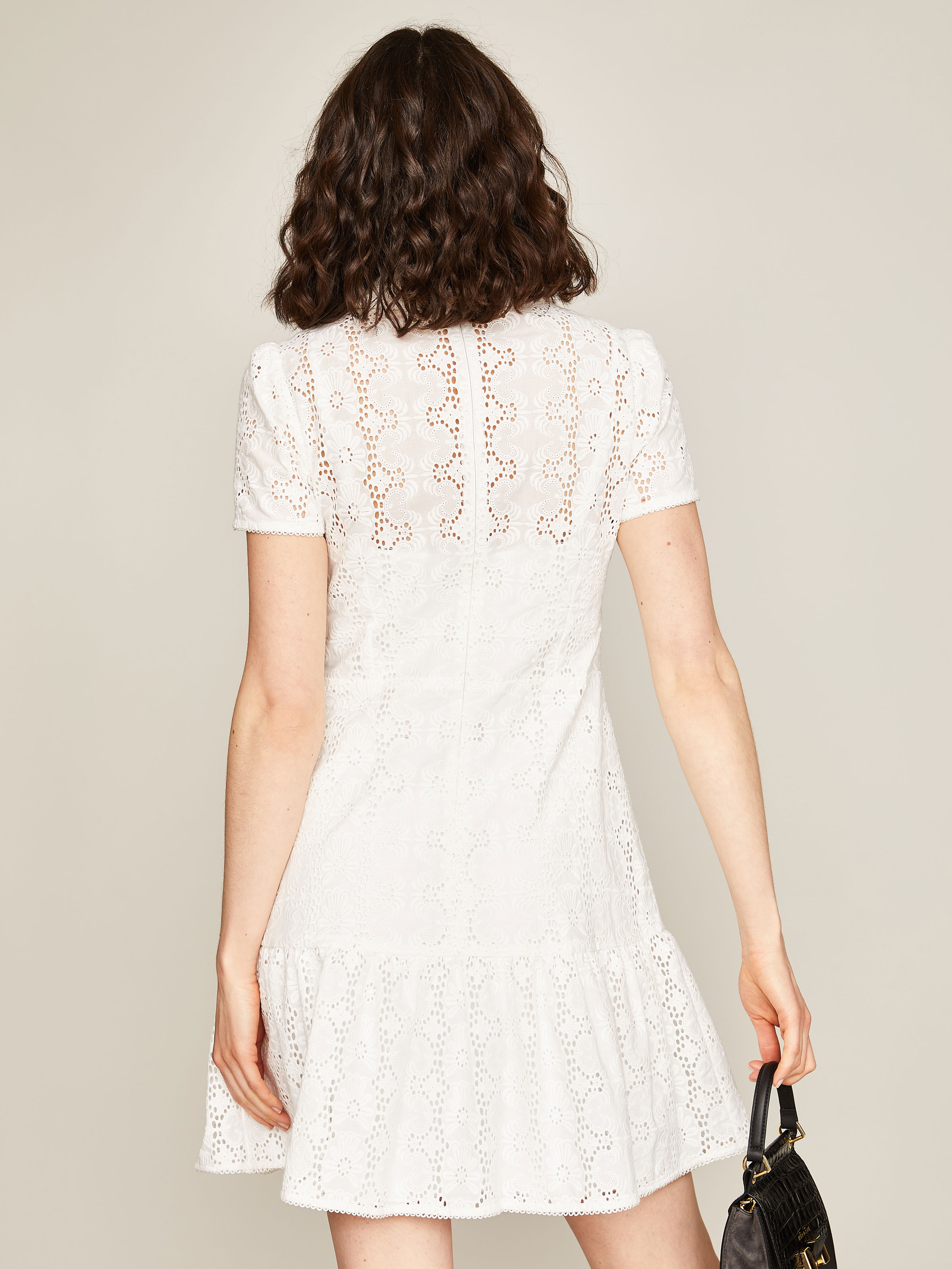Sommerkleid aus Lochspitze Sommerkleid aus Lochspitze