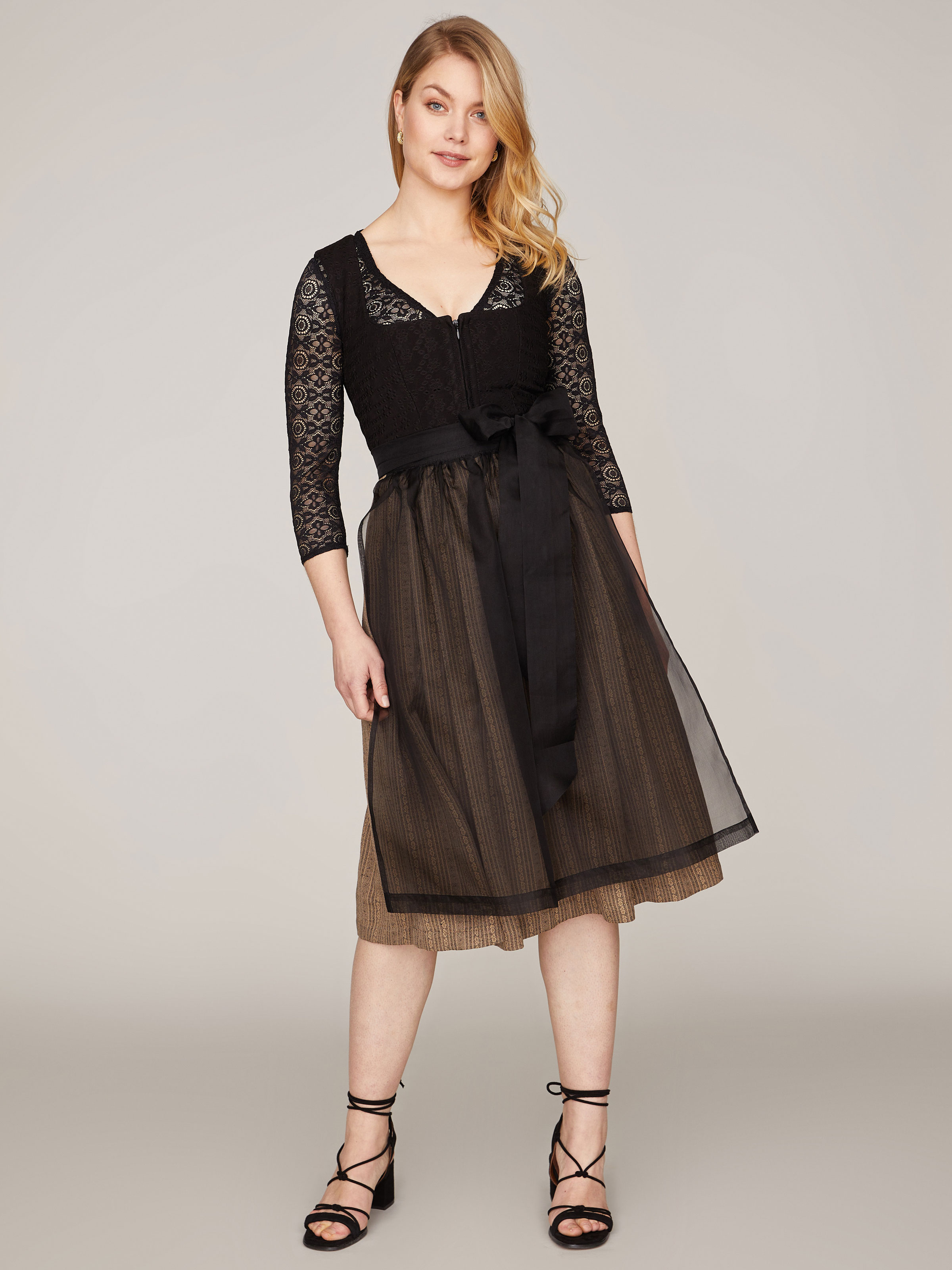 Material-Mix Dirndl mit zwei Schürzen Material-Mix Dirndl mit zwei Schürzen