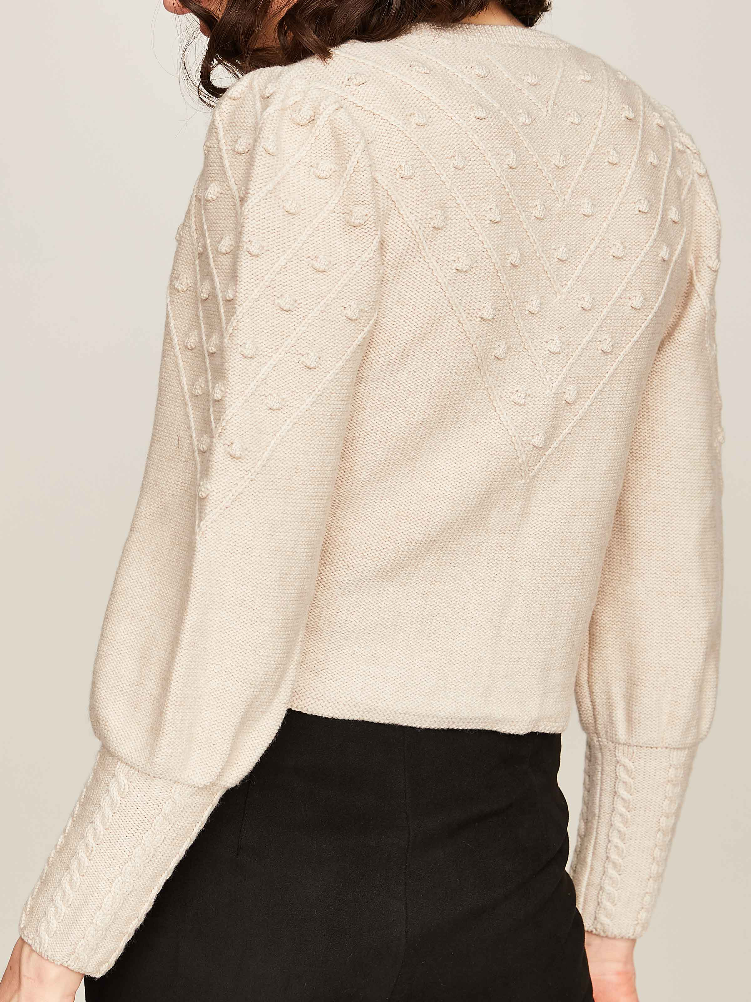 Strickjacke mit Noppen Strickjacke mit Noppen