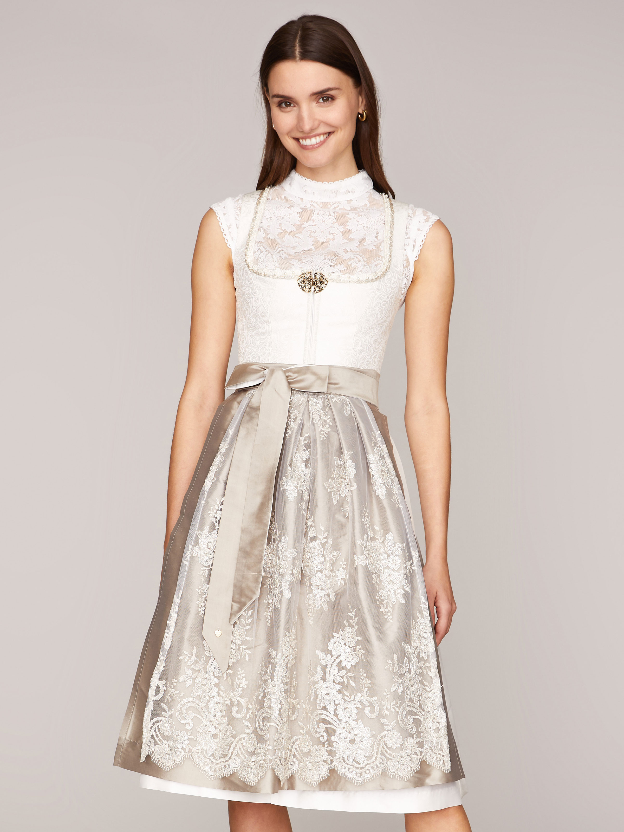 Weißes Dirndl Weißes Dirndl