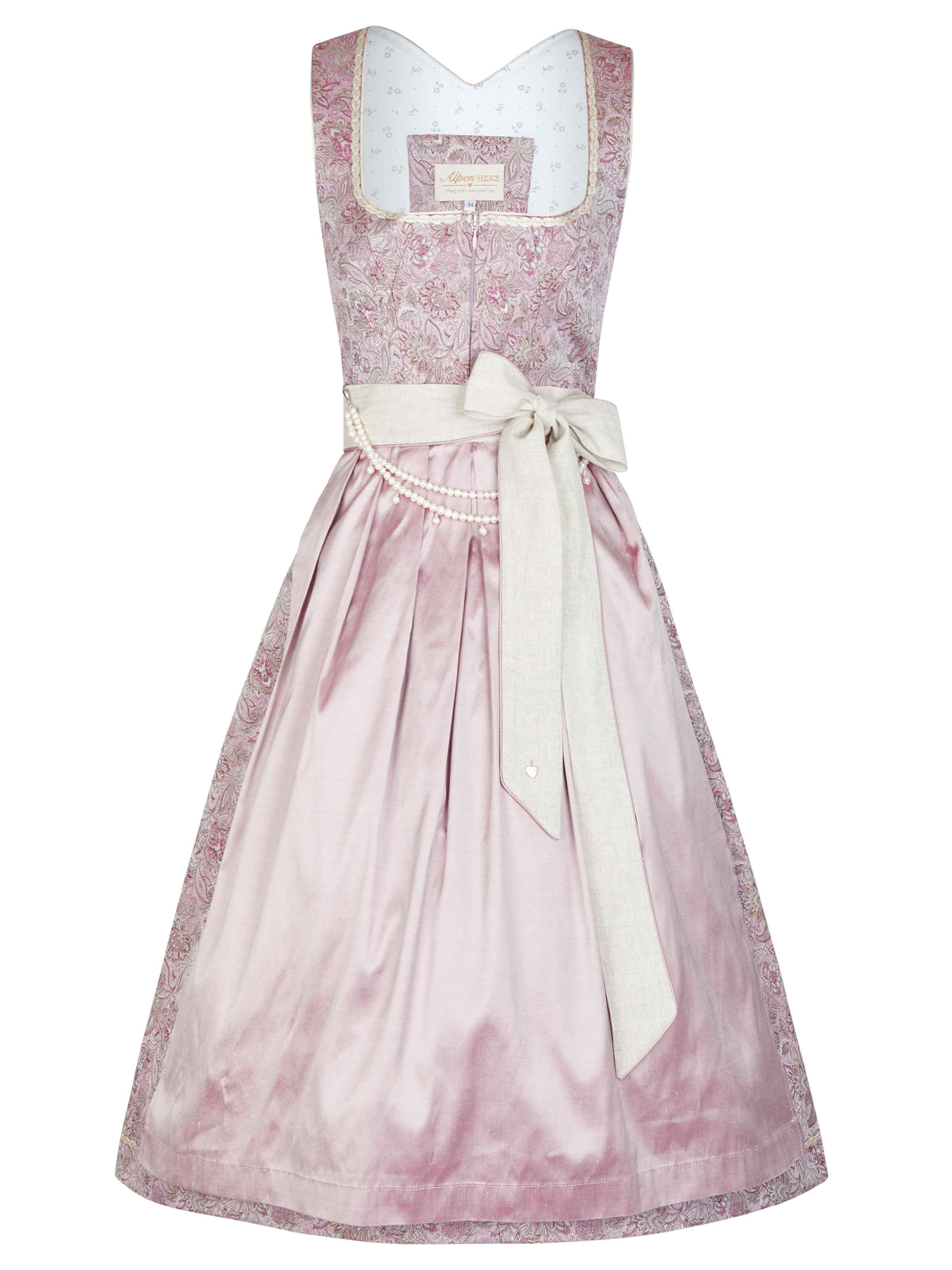 Roséfarbenes Dirndl mit Perlencharivari Roséfarbenes Dirndl mit Perlencharivari