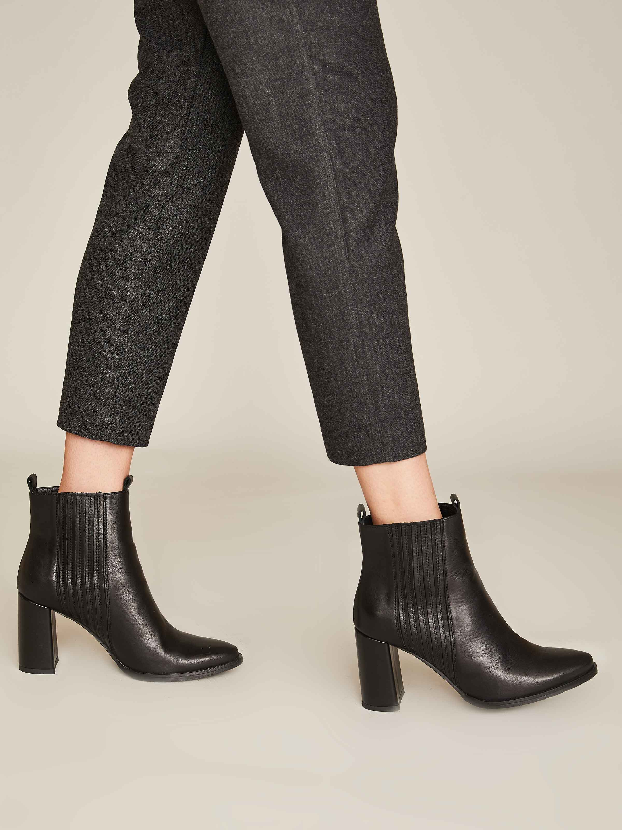 Schwarzer Ankle Boot Schwarzer Ankle Boot