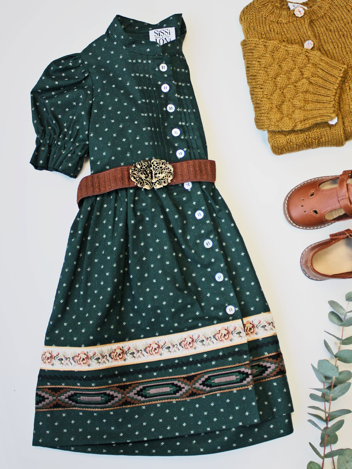 Kinderdirndl in grün Kinderdirndl in grün