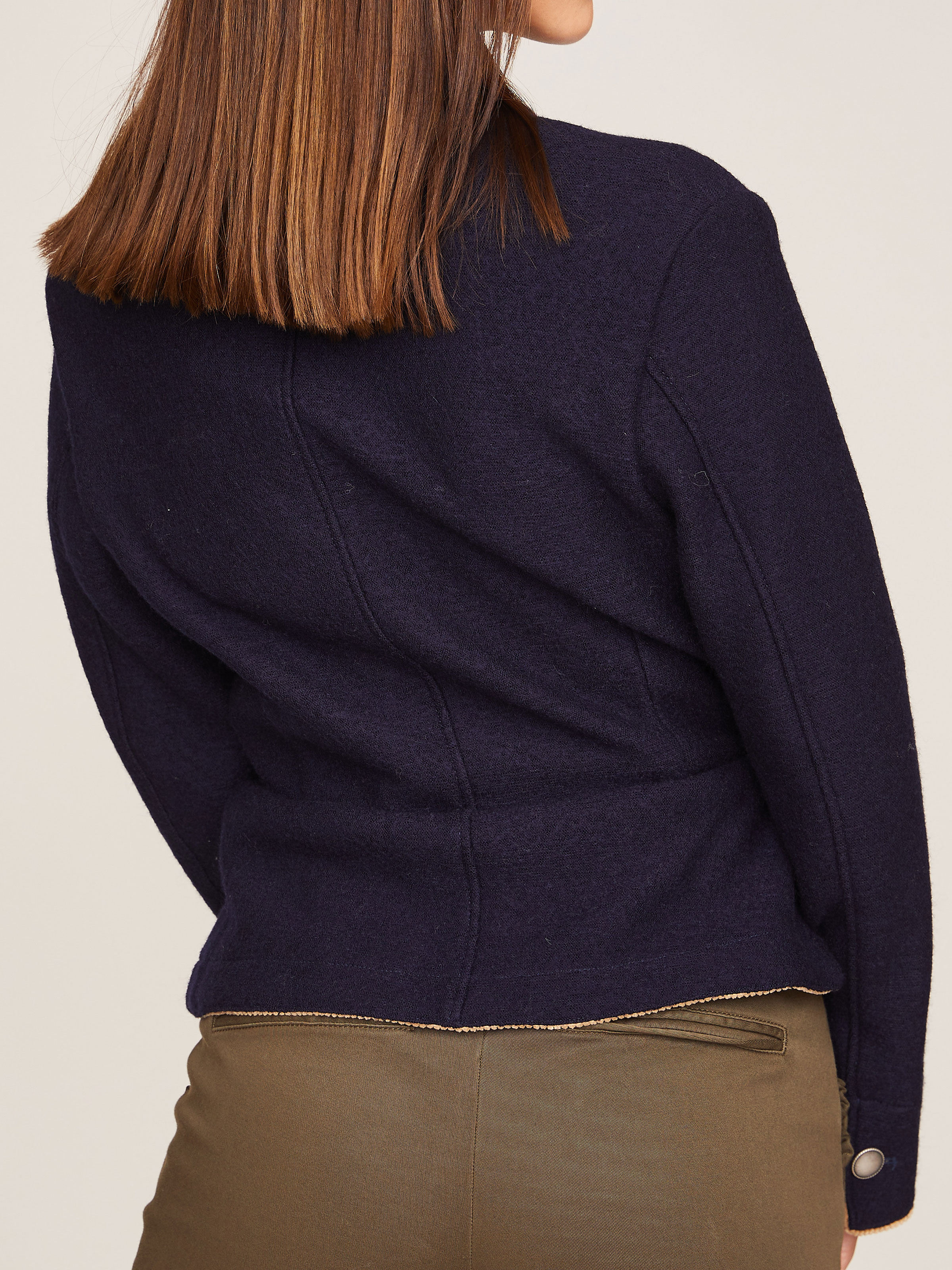 Dunkelblaue Wolljacke Dunkelblaue Wolljacke